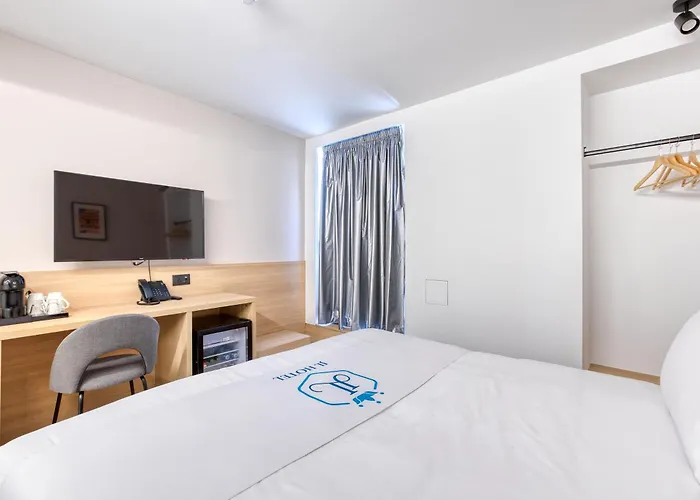 Hotel Jl San Ġiljan